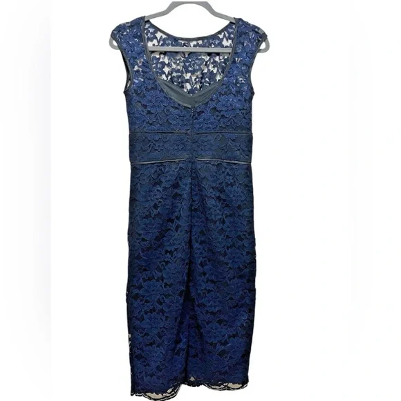 Maggy London Navy Blue Black Lace Floral 4 Scoop Back Cocktail Sheath - Picture 12 of 12